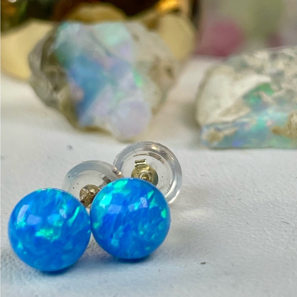 CLEARANCE‼️2.7ct 14KT Opal Earrings. 14k Solid Yellow Gold. Blue Opal - Picture 6 of 10